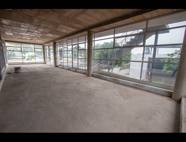1,596M² OFFICE TO LET IN PARKMORE